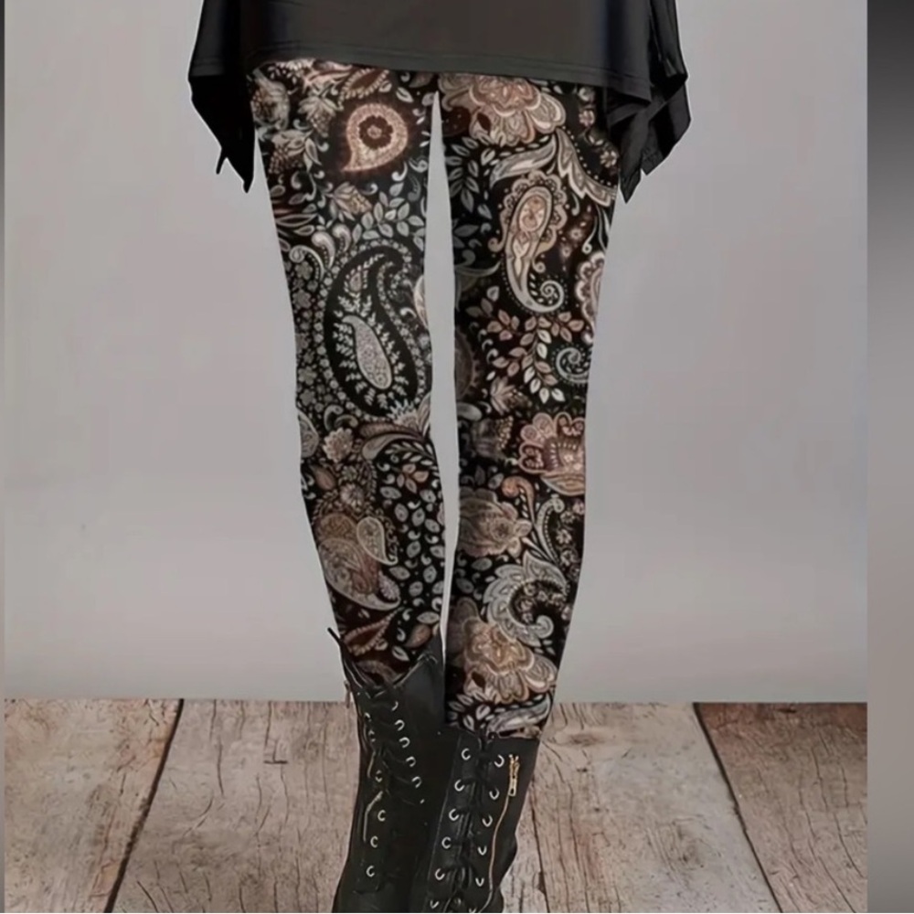 Boho Paisley Print Skinny Leggings - Picture 2 of 9